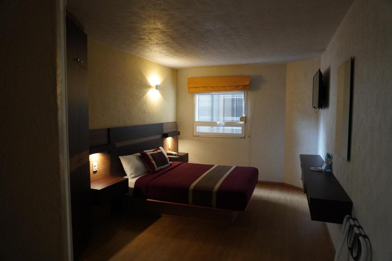 Ibeurohotel Guadalajara Expo エクステリア 写真