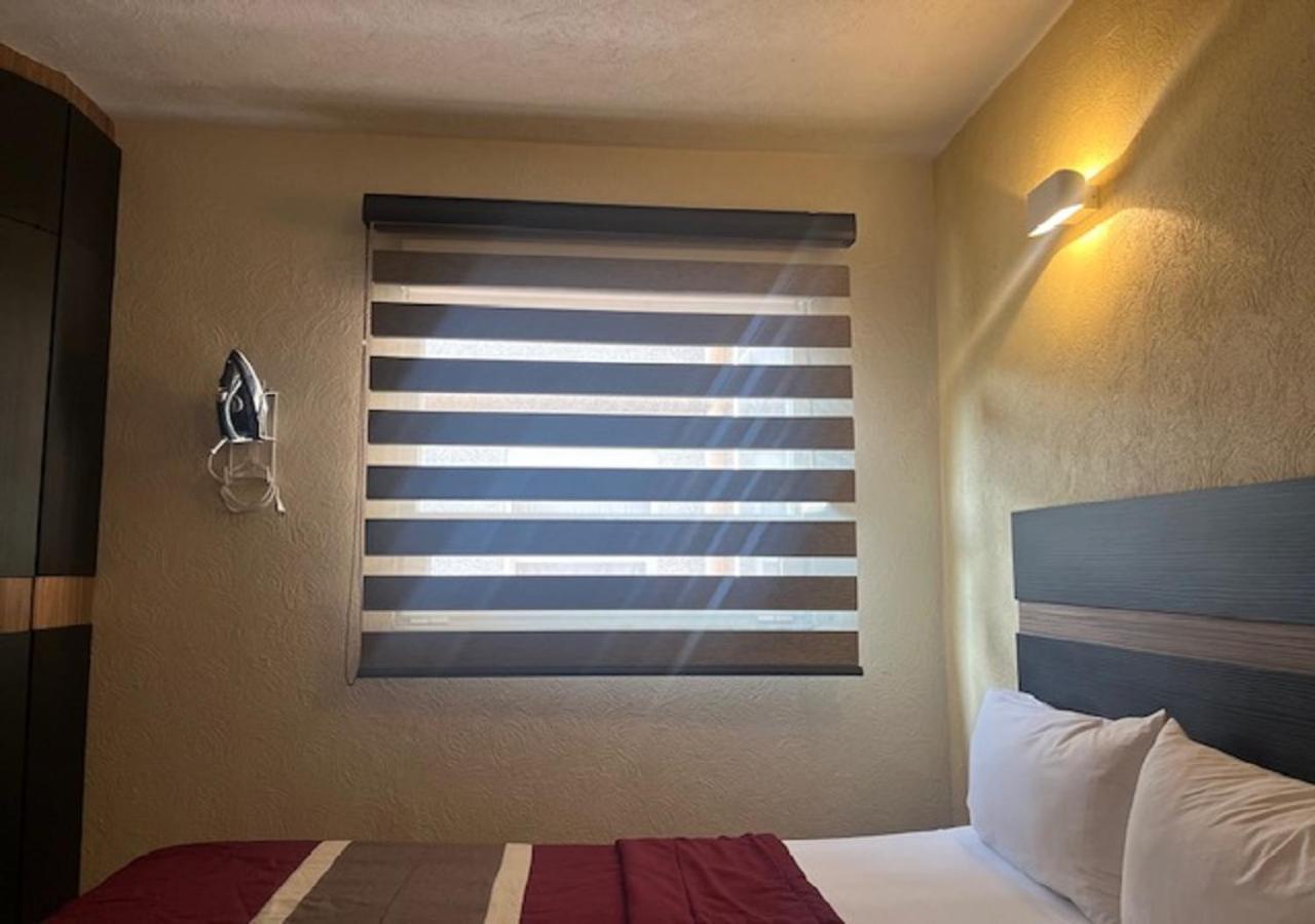 Ibeurohotel Guadalajara Expo エクステリア 写真