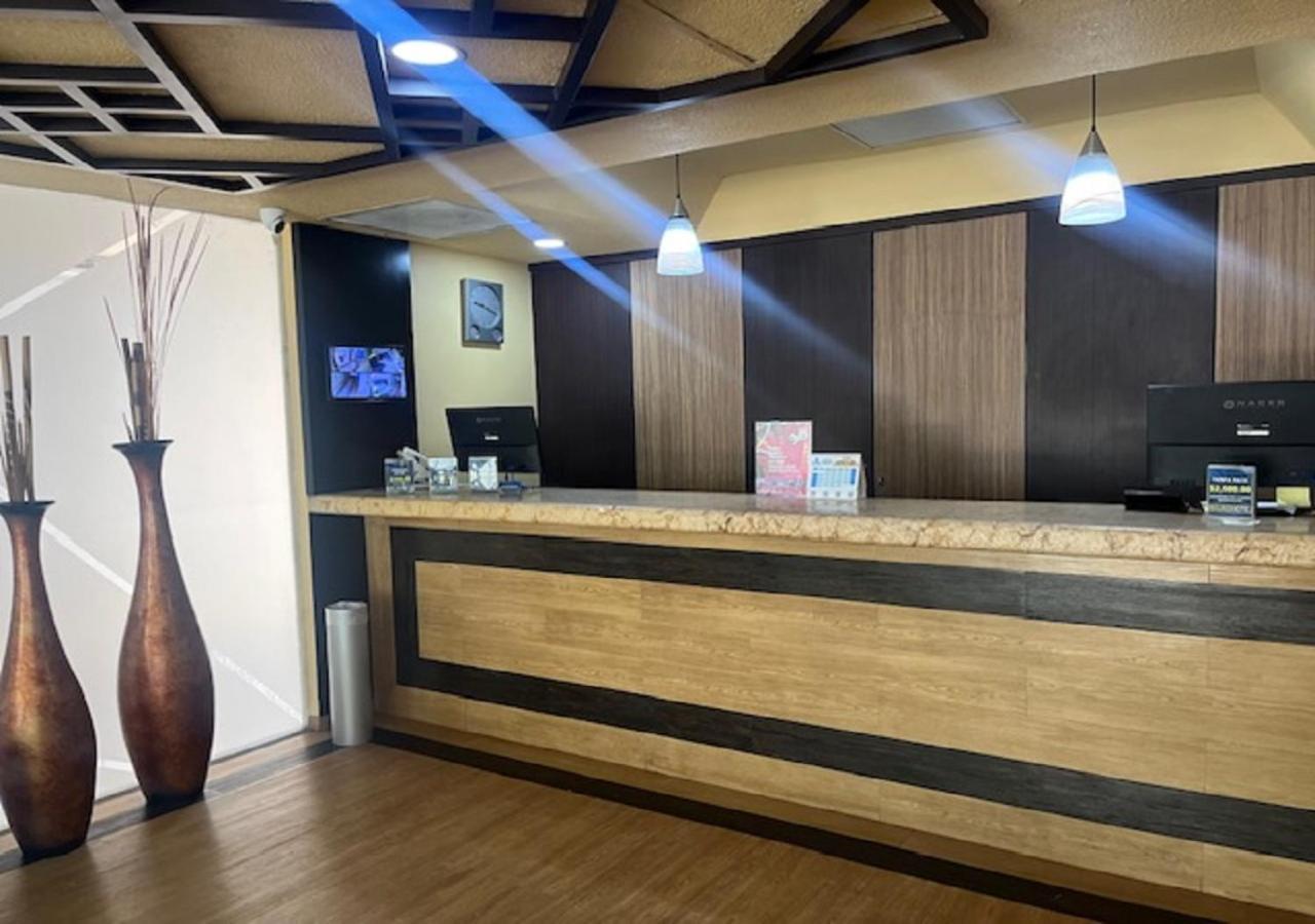 Ibeurohotel Guadalajara Expo エクステリア 写真