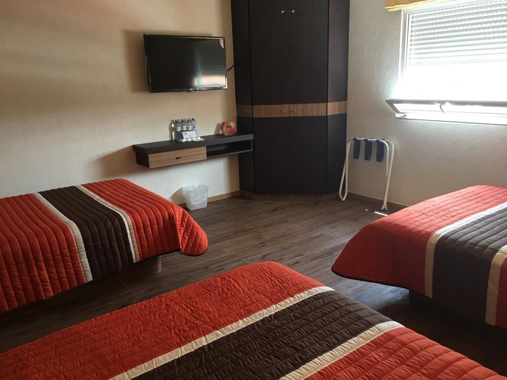 Ibeurohotel Guadalajara Expo エクステリア 写真