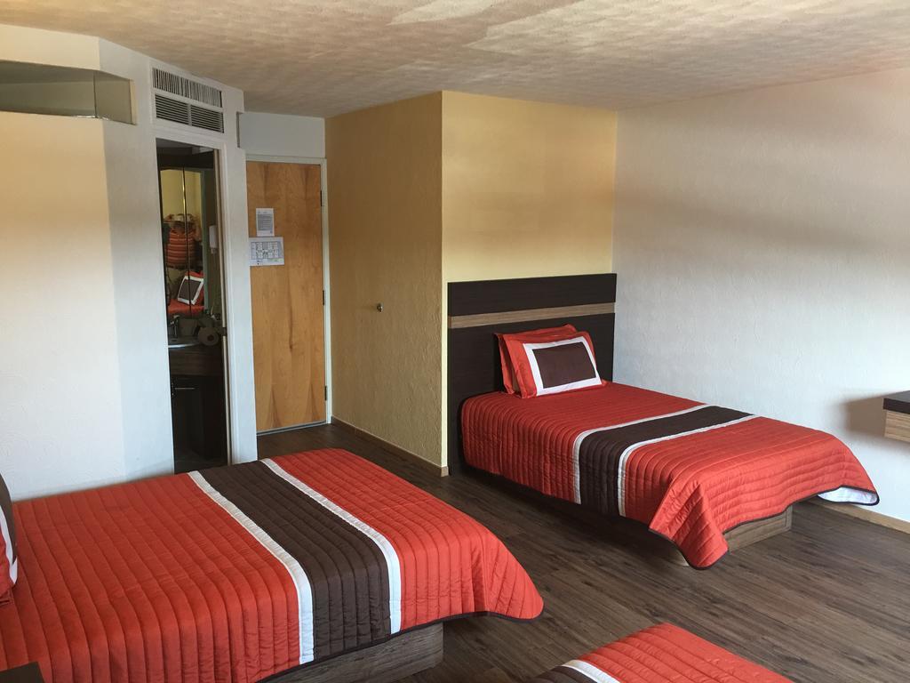 Ibeurohotel Guadalajara Expo エクステリア 写真
