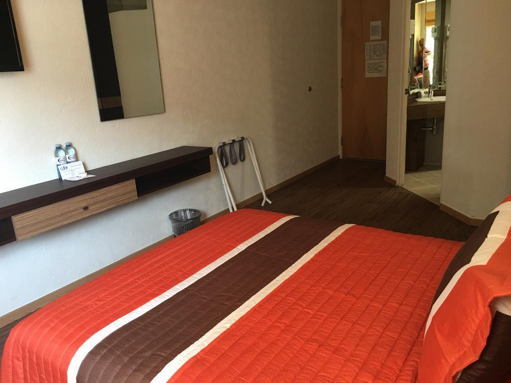 Ibeurohotel Guadalajara Expo エクステリア 写真