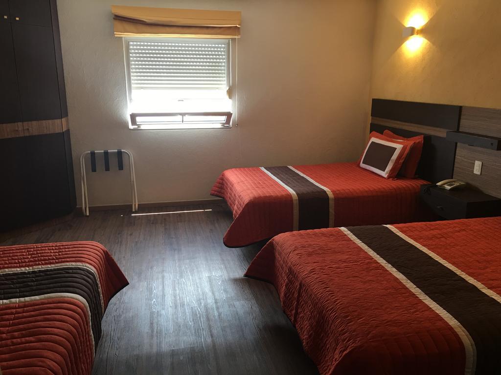 Ibeurohotel Guadalajara Expo エクステリア 写真