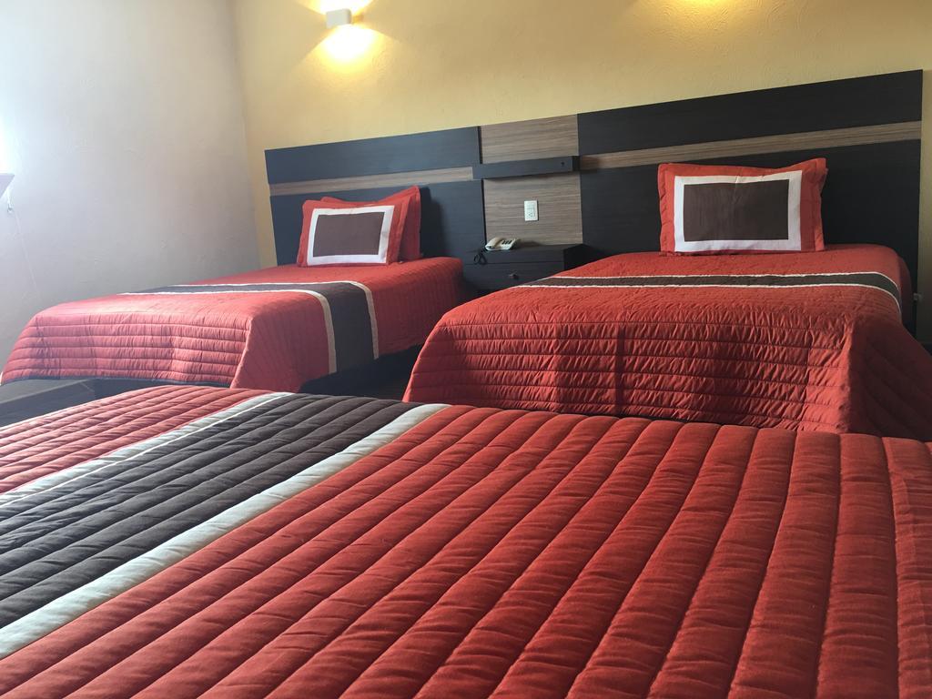 Ibeurohotel Guadalajara Expo エクステリア 写真